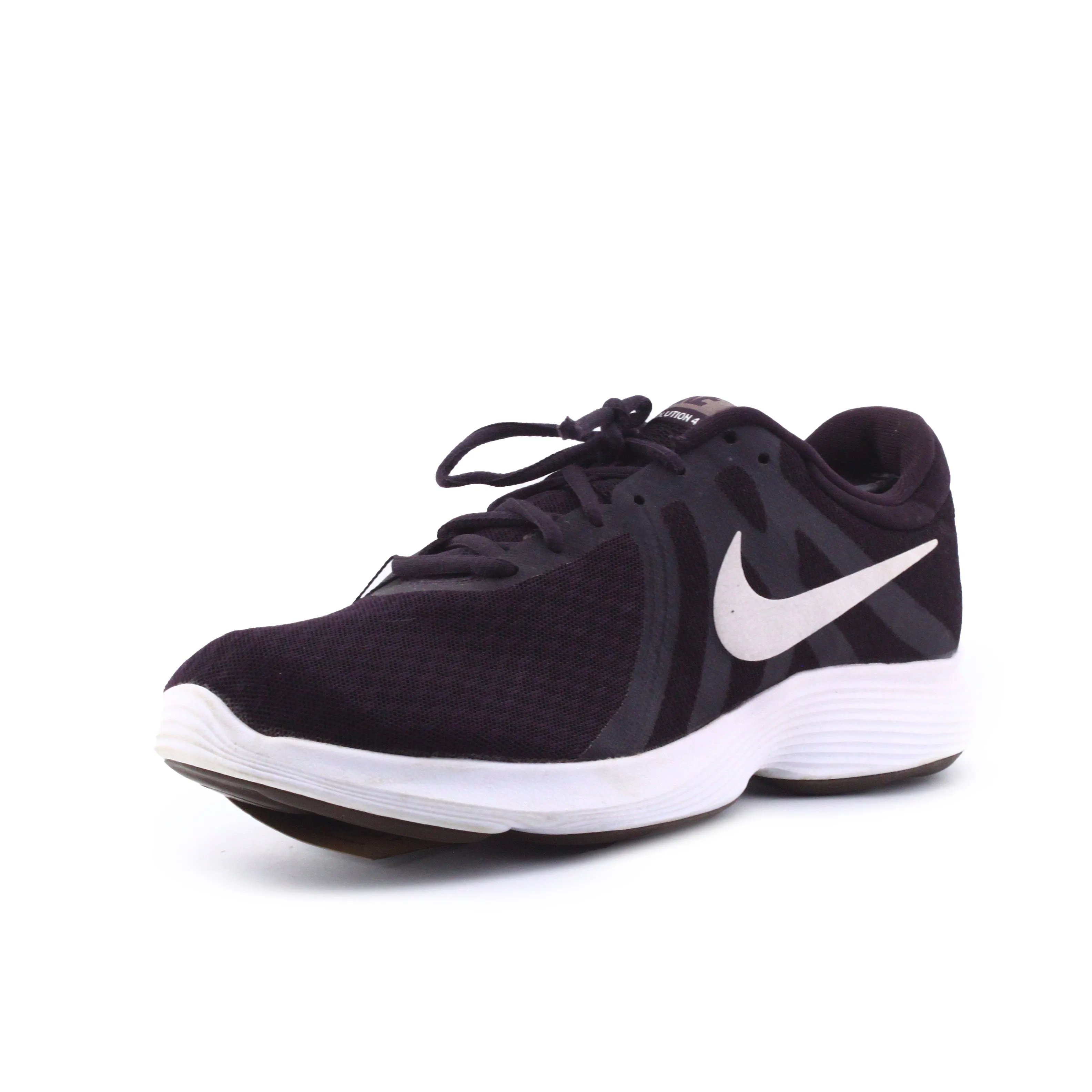 Nike Revolution 4